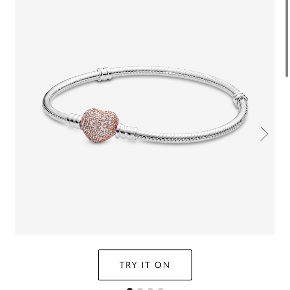 Pandora bracelet with charms!